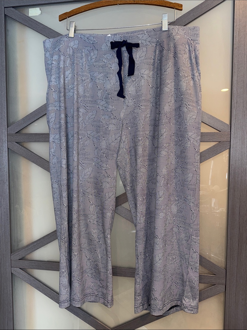Lands' End Light Gray bottoms with Navy Waist tie
